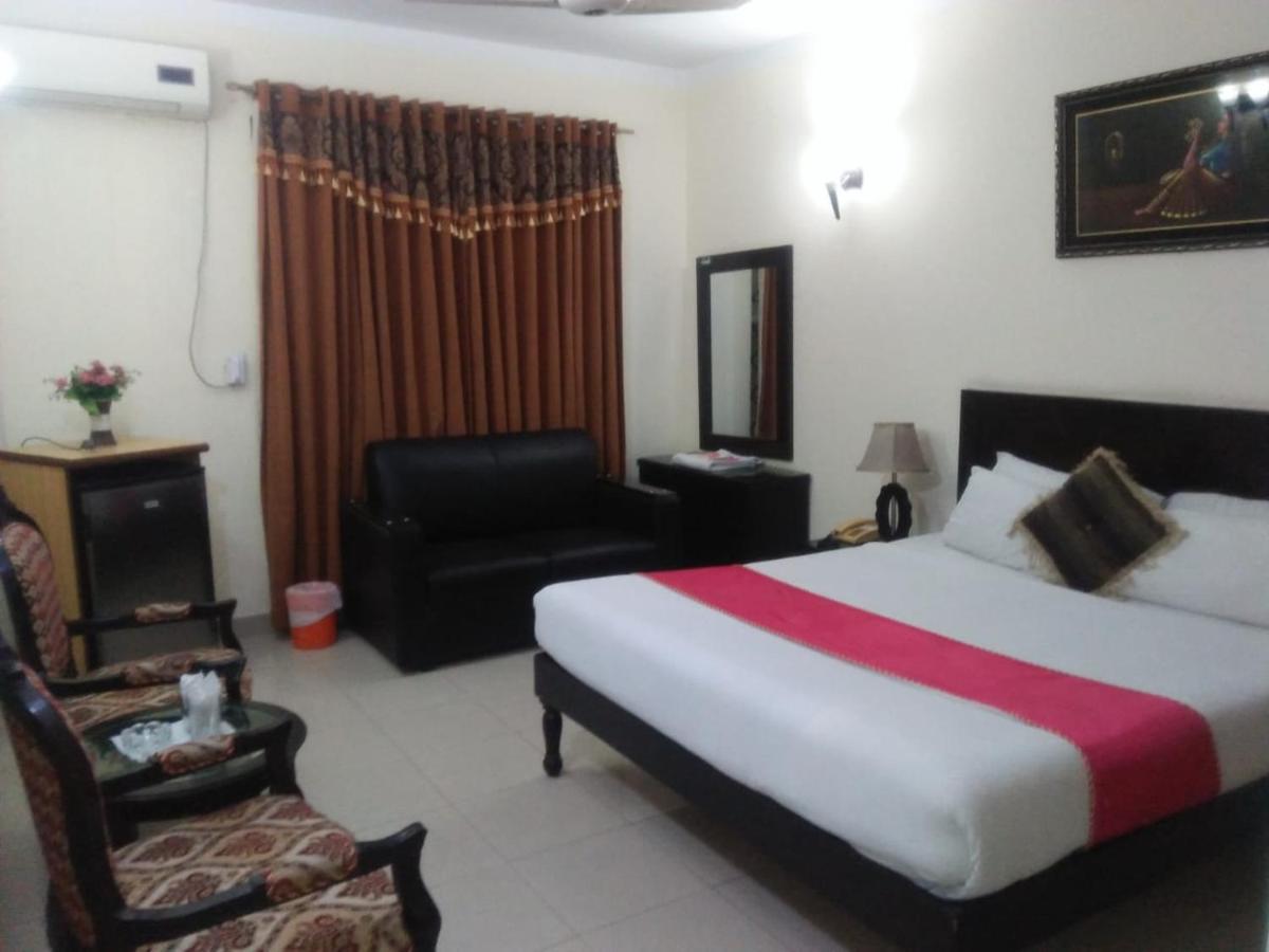 Tourist Inn Hotel Lahore Exterior foto