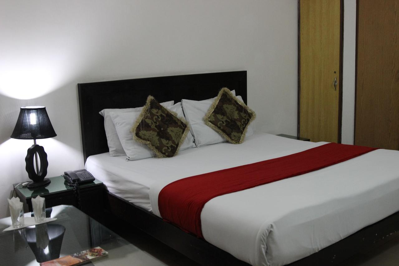 Tourist Inn Hotel Lahore Exterior foto